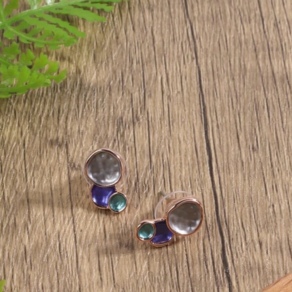 Chain of Bubbles Circles Effervescent Paint Palette Artsy Dent Divot Dimple Stud - Picture 5 of 16
